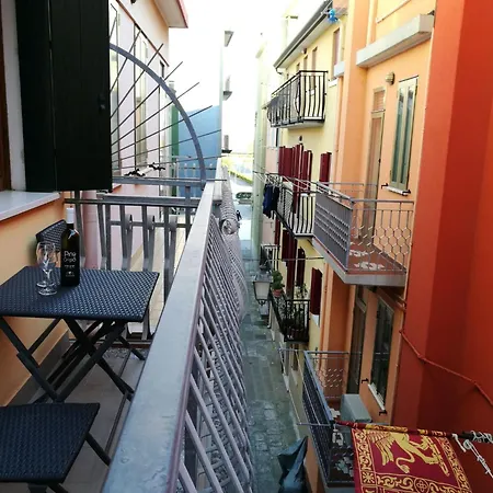 Deluxe Mit Privatem Balkon By Interhome * 基奥贾